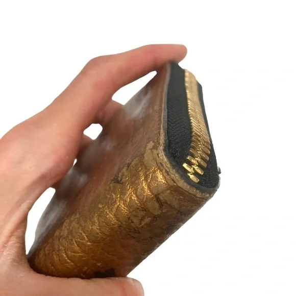 Mcm gold or copper leather zipper clutch wallet - Picture 4 of 11